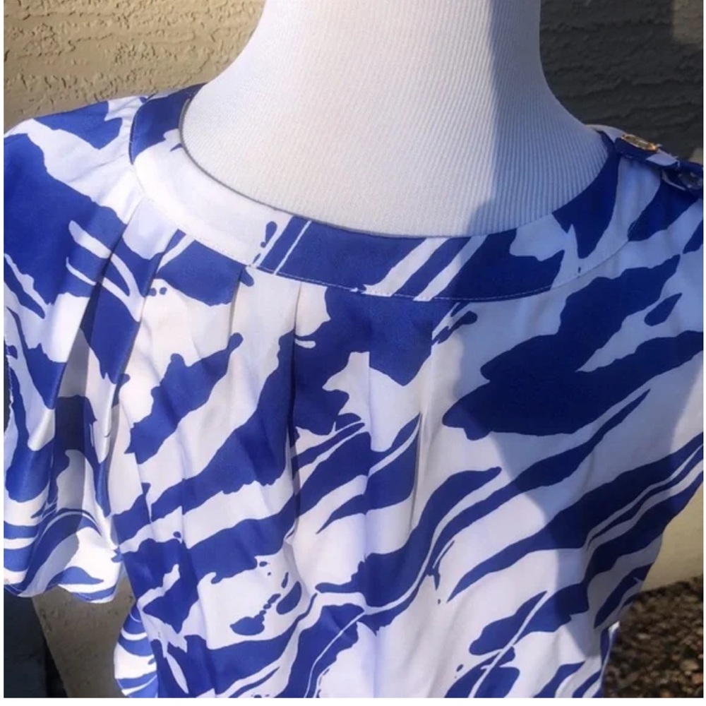 MICHAEL Michael Kors Blue and White Ruffled Pleated Blouse. Size 4